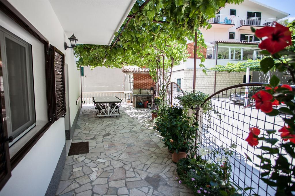 Apartments Mladen Дуче Экстерьер фото